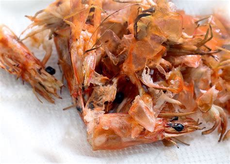 jitu memilih menyimpan  memasak udang