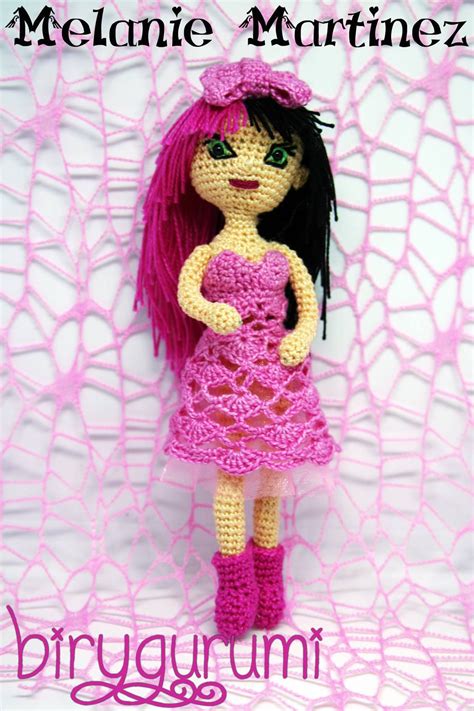 Melanie Martinez Amigurumi Doll Pink Hair Crochet Uncinetto Bambolina