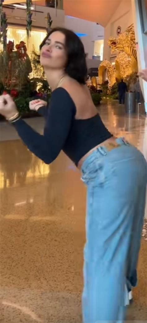 Why Does She Always Do This Annoying Twerk To Shake Her Ass Like Shes