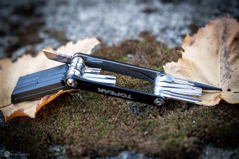 Topeak Tubi 18 Multi Tool Includes Tire Plugs And A Temporary Air