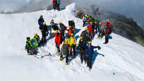 Topp Nevado Mateo Dagstur Cordillera Blanca M Getyourguide