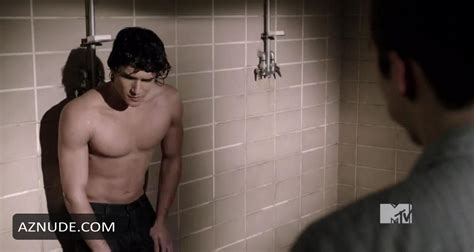 Tyler Posey Nude And Sexy Photo Collection AZMen