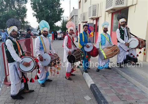 Dhol Player In Delhi Punjabi Dhol Wala For Weddings In Delhi Gurgaon