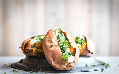 Gepofte Zoete Aardappels Met Feta En Peterselie Van De Big Green Egg