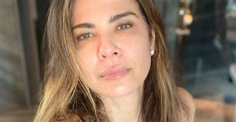 Luciana Gimenez aparece sem calcinha e divide opiniões na internet