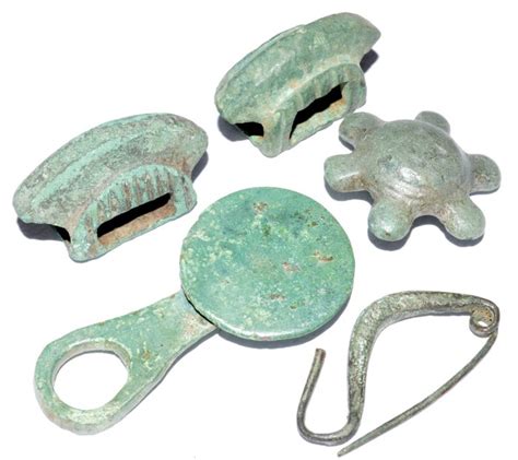 Fine Selection of 5 Ancient Celtic (Iron Age period) bronze artifacts - fittings, fibula and ...