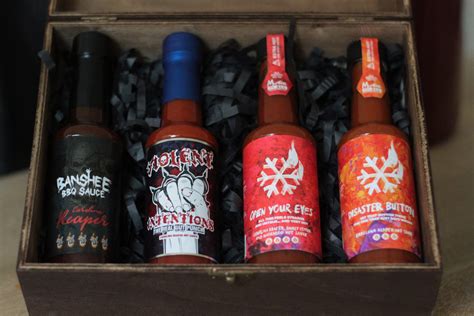 Hot Box 4 Pack Of Carolina Reaper Sauces In A Premium Wood Box Rockadoodledo