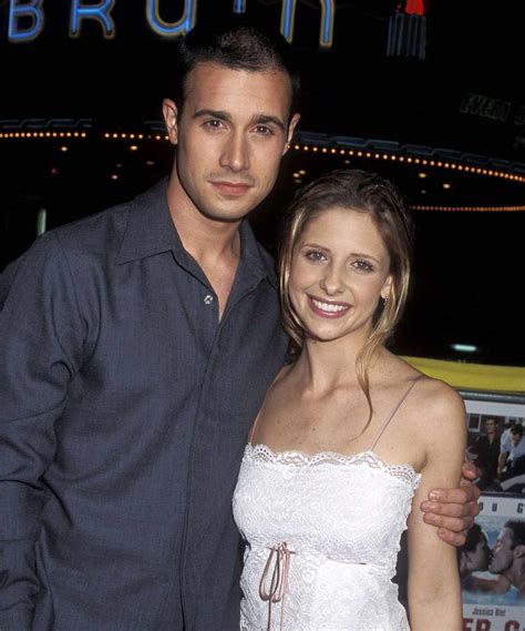 Sarah Michelle Gellar And Freddie Prinze Jr S Selfie