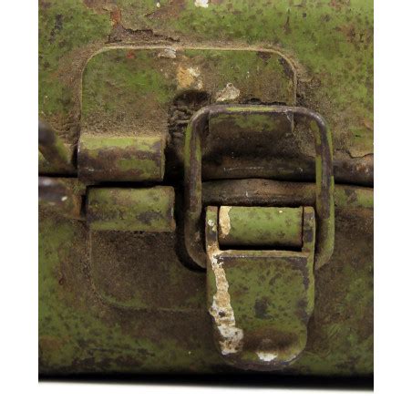 Caisse à munitions italienne mortier de 81 mm camouflée Normandie