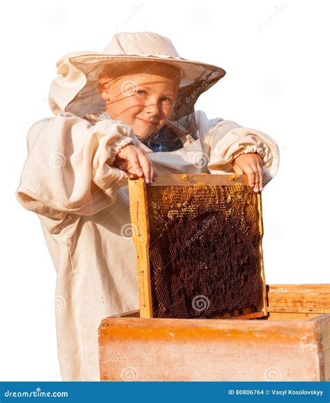 Imker Ein Junge Der Im Bienenhaus Arbeitet Stockfoto Bild Von