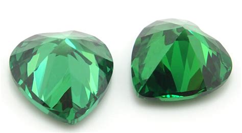 Heart Shape Cubic Zirconia Emerald Green Colored Gemstones Wholesale