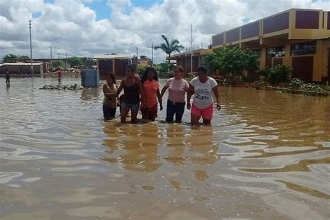 Chiclayo Calles Inundadas Tras M S De Horas De Lluvia