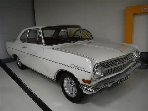 Opel Rekord 1700 L Coupé 1965 Datum eerste toelating 09 0 Flickr