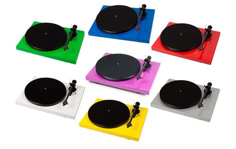 Стереосистема Pro-Ject Colorful порадует многообразием отделки