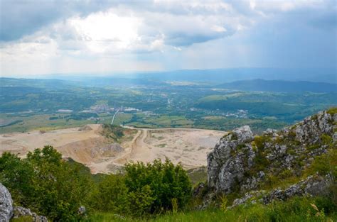 "Limestone Quarry" Images – Browse 2,125 Stock Photos, Vectors, and Video | Adobe Stock