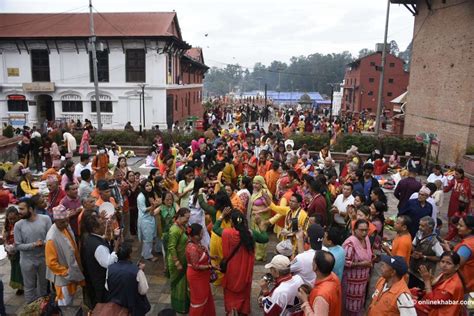 Devotees Throng Pashupatinath On Final Monday Of Shrawan Photos