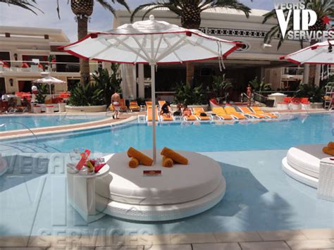 encore beach club waitress