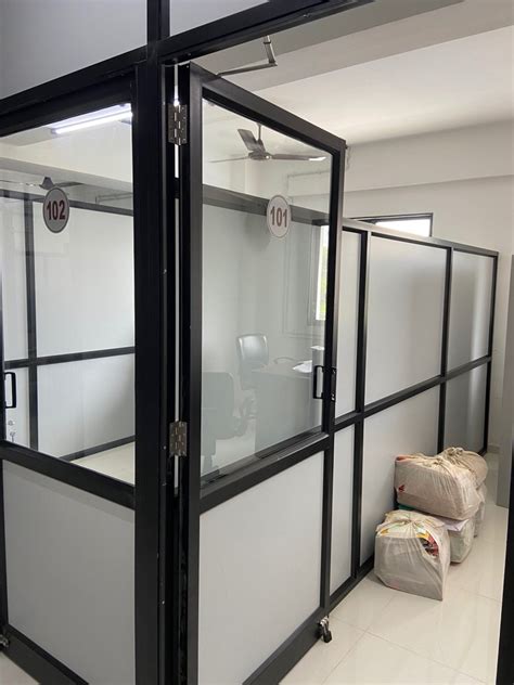 Black Office Aluminium Partitions At 210 Square Feet In Surat ID