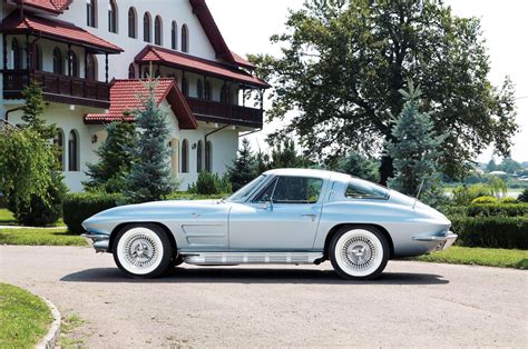 Photo Chevrolet Corvette C2 Coupé 1963