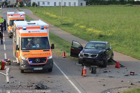 Mehrere Verletzte Schwerer Zusammensto Auf Der B Bei Ichenhausen