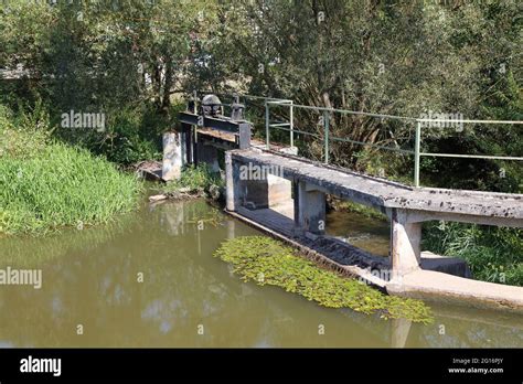 Rezat Hi Res Stock Photography And Images Alamy