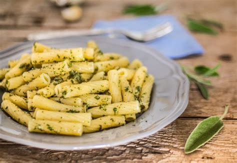 Pasta Al Pesto Di Salvia Ottima Sia Calda Che Fredda Mastercheffa