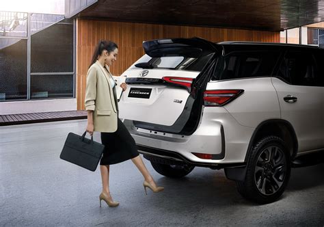 Toyota Fortuner 2021 Facelift Lebih Agresif Lebih Sporty Careta