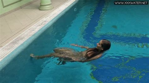 Tiffany Blonde Perfect Round Booty Teen Swims Underwater And Undresses