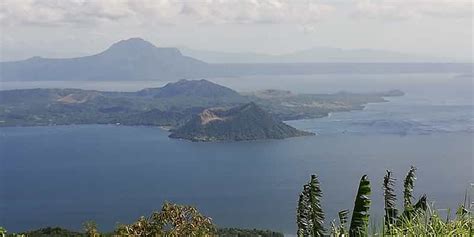 mount taal  tagaytay bezoeken nu  boeken getyourguide