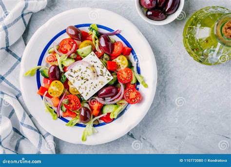 Heerlijke Griekse Salade Met Feta Kaas Olijven Tomaten Komkommers