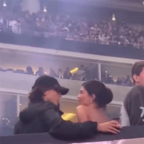 Kylie Jenner And Timoth E Chalamet Go Public With Romance At Beyonce S