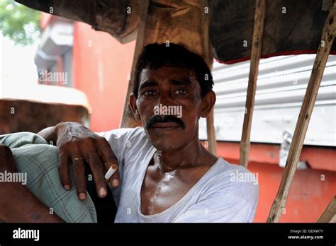 INDIA. Kolkata. 2011. Rickshaw puller in Kolkata Stock Photo - Alamy