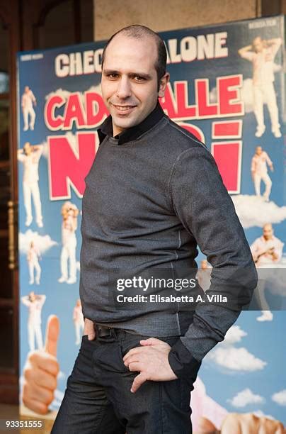 Cado Dalle Nubi Photos And Premium High Res Pictures Getty Images