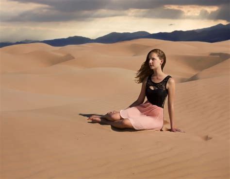 Wallpaper Landscape Women Outdoors Model Sand Desert Dune