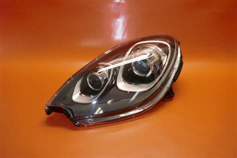 Porsche Macan Headlight Left Driver Bi Xenon Hid