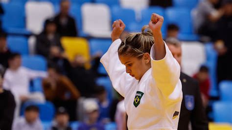 Larissa Pimenta E Rafaela Silva Brasil Conquista Duas Pratas No