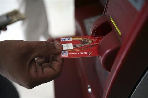 Rbi Increases Withdrawal Limit From Atms To Rs 10000