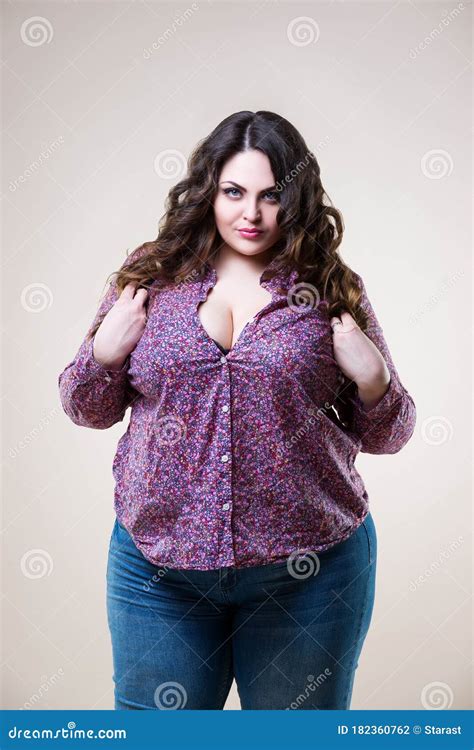 Hot Chubby Model Telegraph