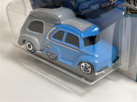 Hot Wheels RV There Yet Tooned Échelle GHF D B Fruugo FR