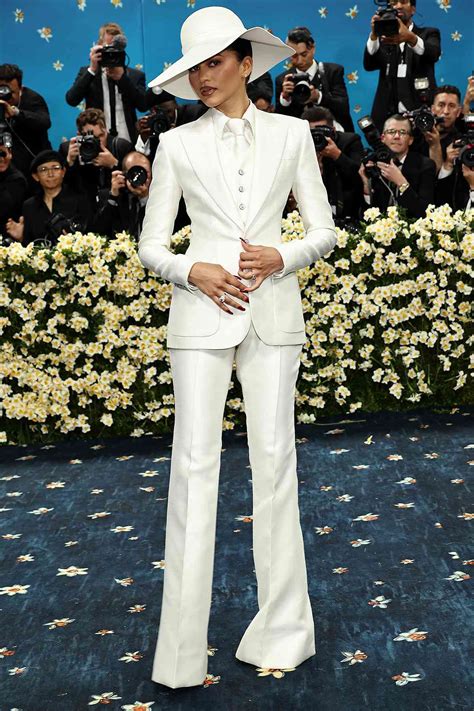 Met Gala 2025 Red Carpet Photos Best And Worst Looks