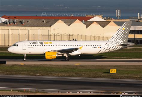 EC MBD Vueling Airbus A320 214 Photo By Matteo Lamberts ID 825371