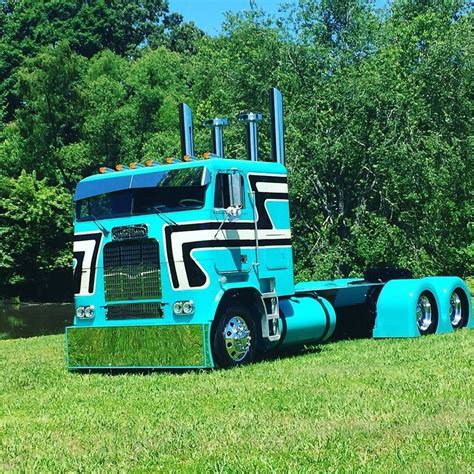 Semitrckn Photo Big Trucks Freightliner Trucks Custom Big Rigs