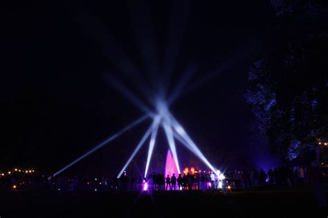 Beleuchtung F R Event Und Geb Ude Und Lasershow Ptc Laser