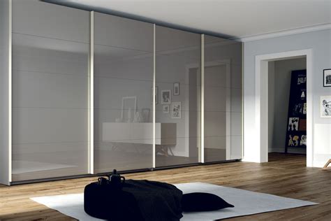 White Or Lacquered Glass For The Wardrobe Sliding Doors Glass Door Ideas