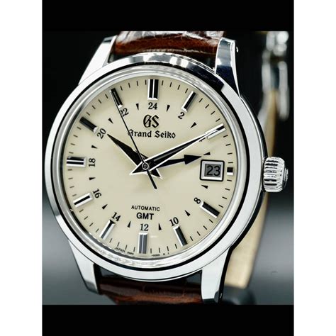 Grand Seiko Automatic GMT SBGM221 Exquisite Timepieces