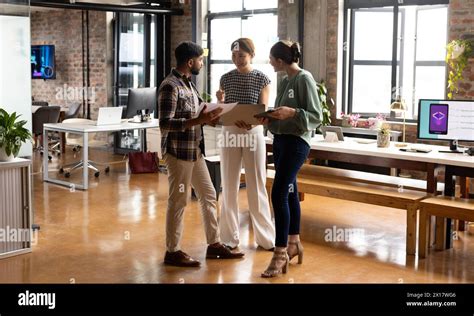 Asian Woman Mature Hi Res Stock Photography And Images Alamy