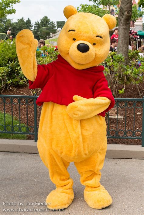 Evolution Of Winnie The Pooh In Disney Theme Parks Distory 43 Off