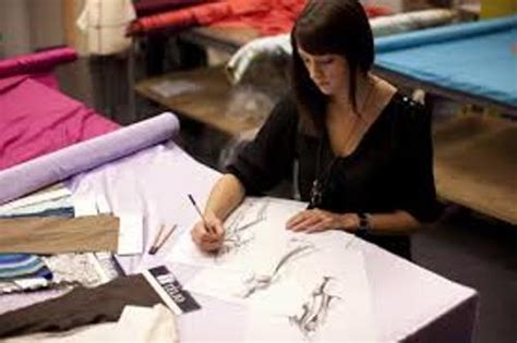 10 Facts about Being a Fashion Designer - Fact File