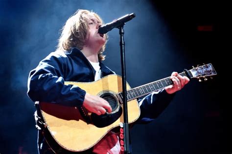 Lewis Capaldi Reveals He Has Tourettes Syndrome It Looks Worse Than