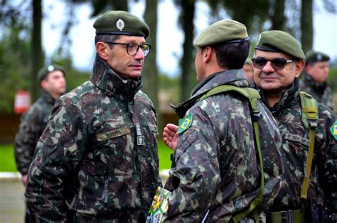 Comando Da Brigada De Infantaria Motorizada Despedida De Militar